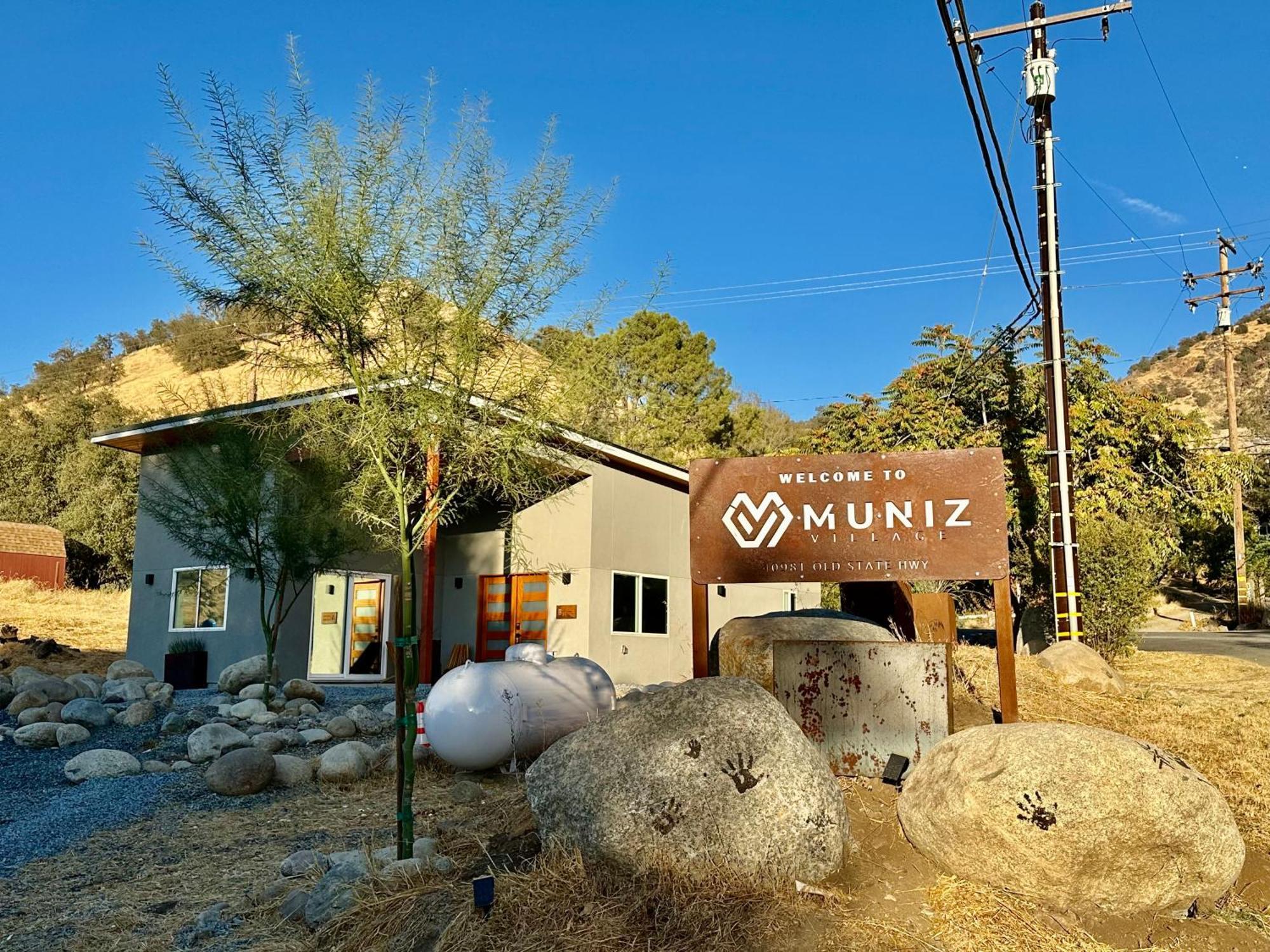 Muniz Village Three Rivers Exterior photo